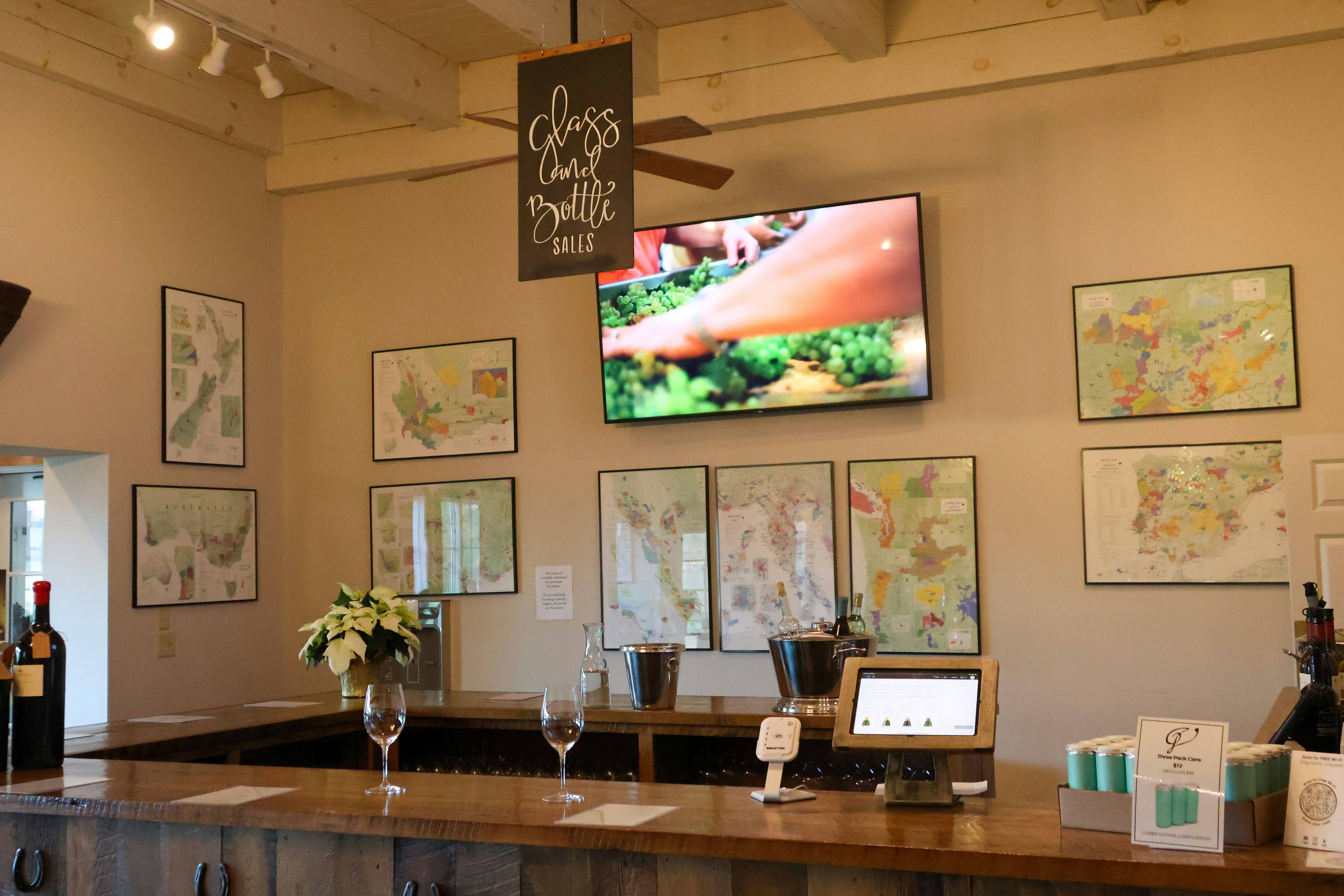 How Does a Winery Tasting Room Work?